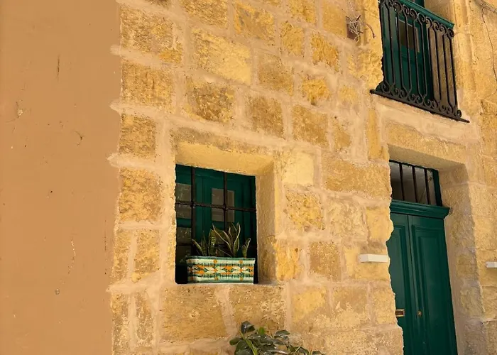 Vincenti's Rest In - A Traditional Old House Birgu