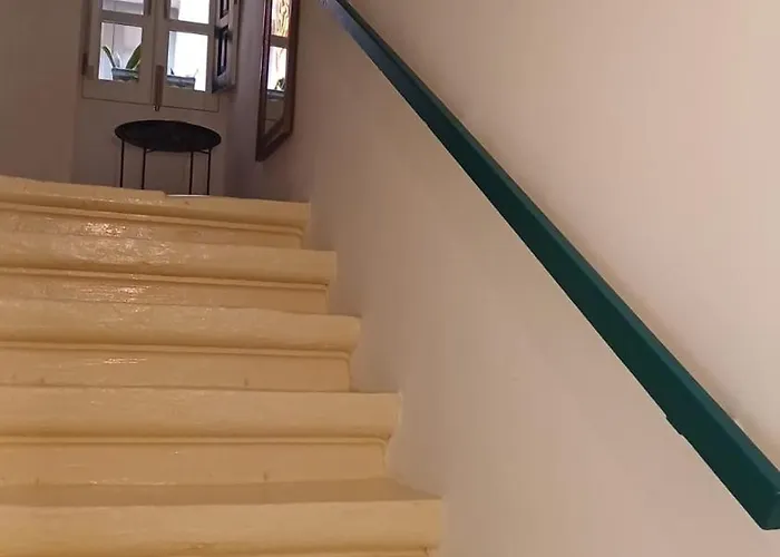 Vincenti's Rest In - A Traditional Old House